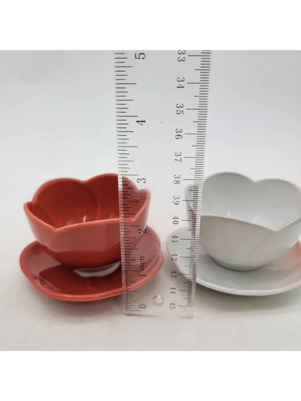 Utsuwa Japan Set Of 2 Petal Cups & Saucers  Red & White - Picture 7 of 7